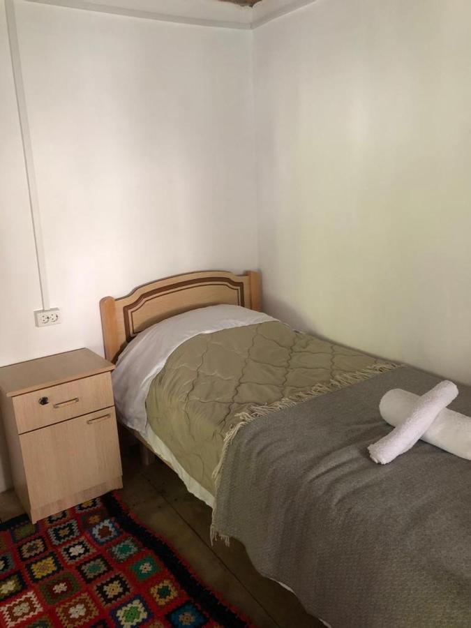 Guesthouse Kujtimi 泰斯 外观 照片